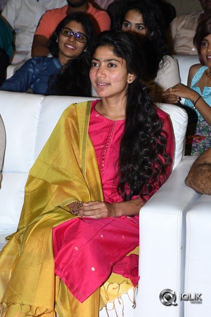 Sai-Pallavi-At-Fidaa-Movie-Sambaralu